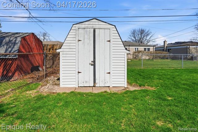 13137 Brierstone Drive, Sterling Heights, MI 48312