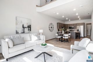 5713 E Avett Pl, Sioux Falls, SD 57108