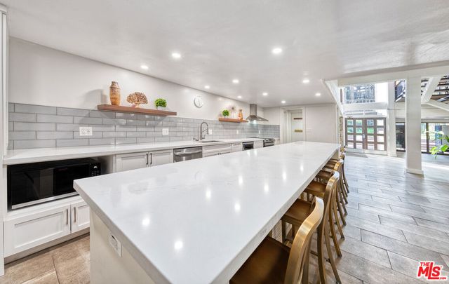7742 Redlands Street D3043, Los Angeles, CA 90293