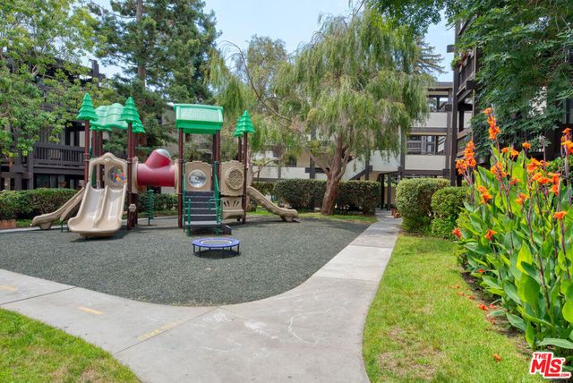 7742 Redlands Street D3043, Los Angeles, CA 90293