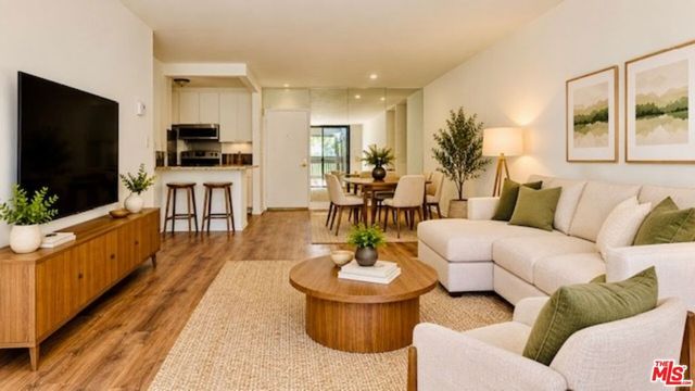 7742 Redlands Street D3043, Los Angeles, CA 90293