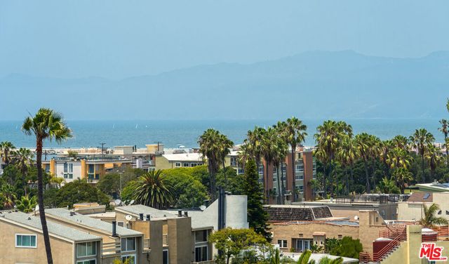 7742 Redlands Street D3043, Los Angeles, CA 90293