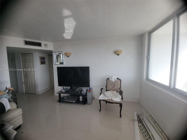 7135 Collins Ave 1035, Miami Beach, FL 33141