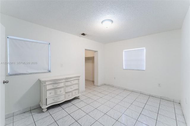 9265 SW 38th St, Miami, FL 33165