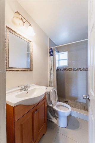 9265 SW 38th St, Miami, FL 33165