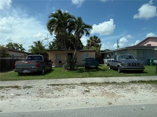 9265 SW 38th St, Miami, FL 33165