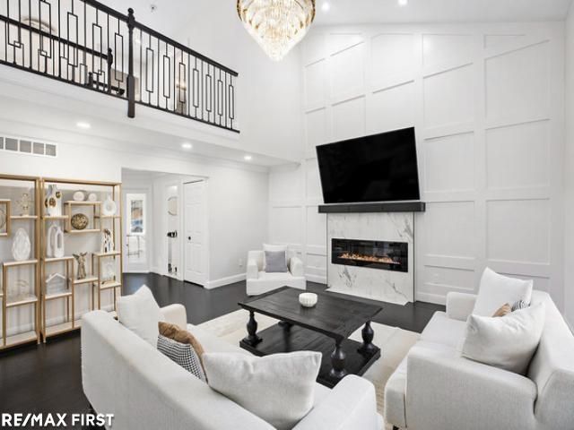 18765 Riverside Glen Road, Macomb, MI 48044