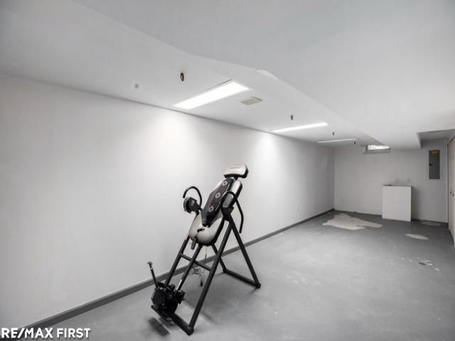 18765 Riverside Glen Road, Macomb, MI 48044