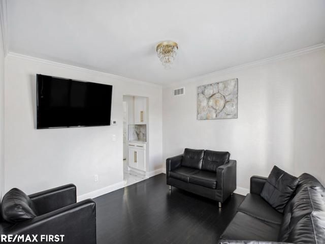 18765 Riverside Glen Road, Macomb, MI 48044