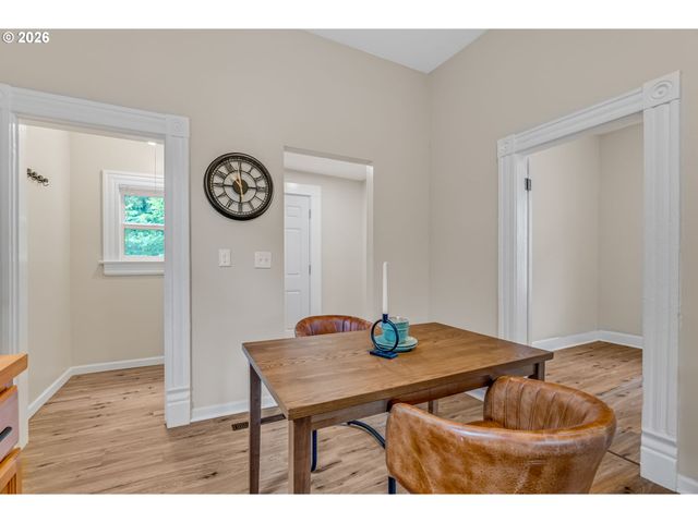 648 Se 20TH Ave, Portland, OR 97214