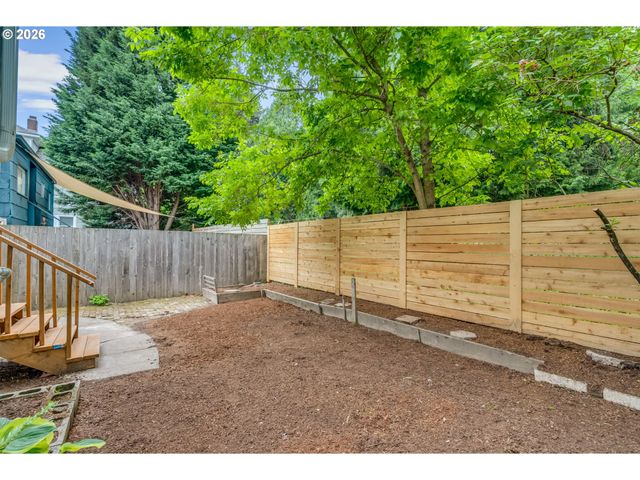 648 Se 20TH Ave, Portland, OR 97214
