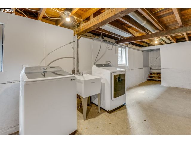 648 Se 20TH Ave, Portland, OR 97214