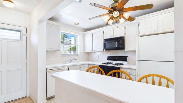 6025 SHORE BOULEVARD S 303, Gulfport, FL 33707