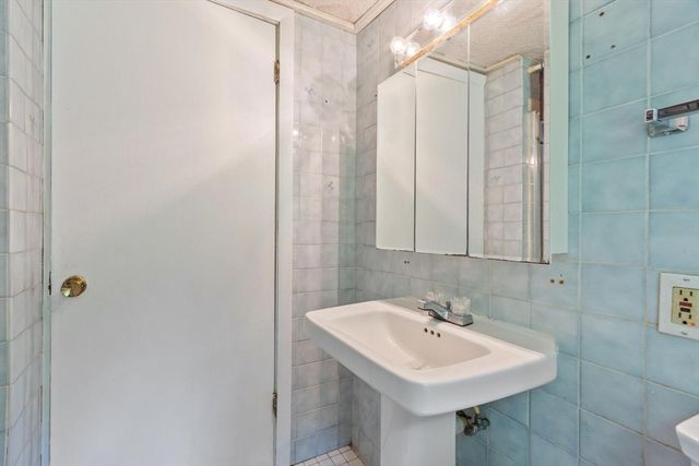 55 Main Street, West Newbury, MA 01985