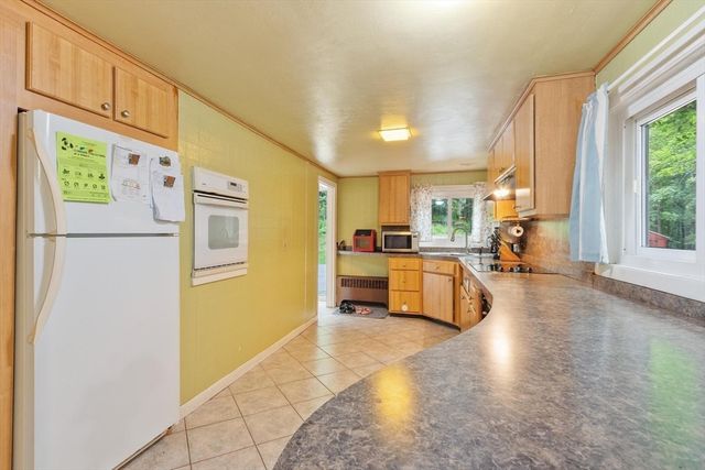 55 Main Street, West Newbury, MA 01985
