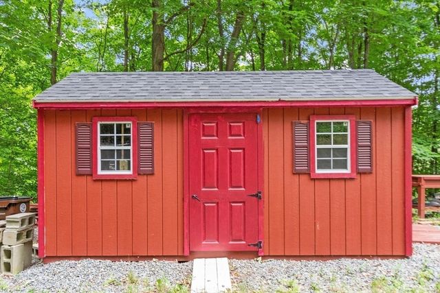 55 Main Street, West Newbury, MA 01985