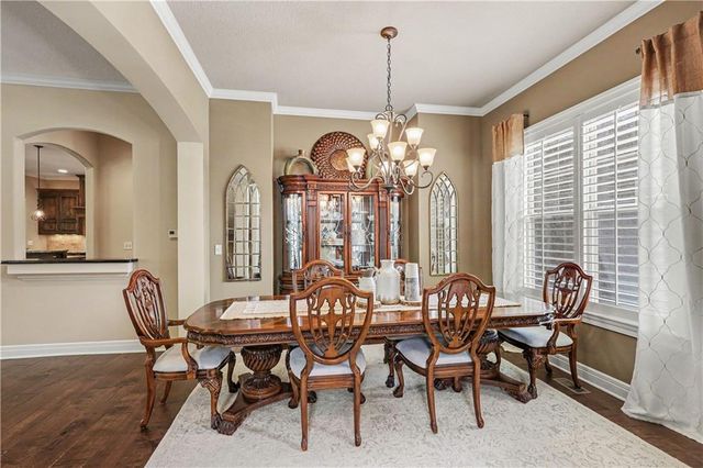 9404 W 163rd Place, Overland Park, KS 66085