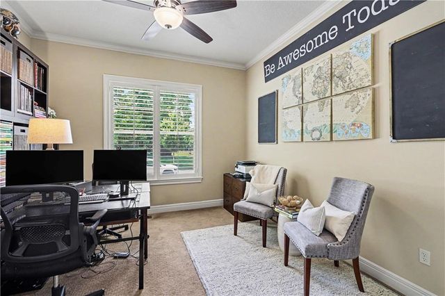 9404 W 163rd Place, Overland Park, KS 66085
