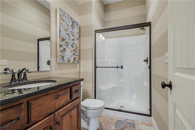 9404 W 163rd Place, Overland Park, KS 66085