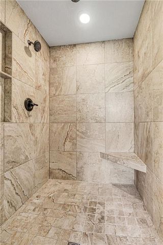 9404 W 163rd Place, Overland Park, KS 66085
