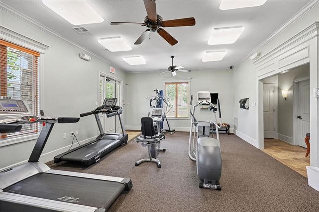 9404 W 163rd Place, Overland Park, KS 66085
