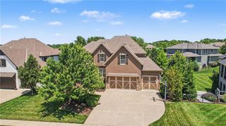 9404 W 163rd Place, Overland Park, KS 66085