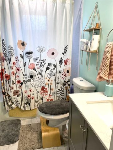 15 Third School Street 1, Bristol, RI 02809