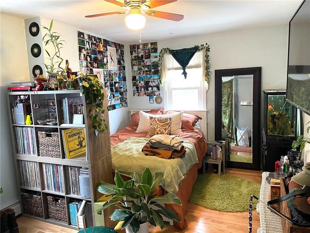 15 Third School Street 1, Bristol, RI 02809