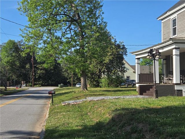 246 Newnan Street, Franklin, GA 30217