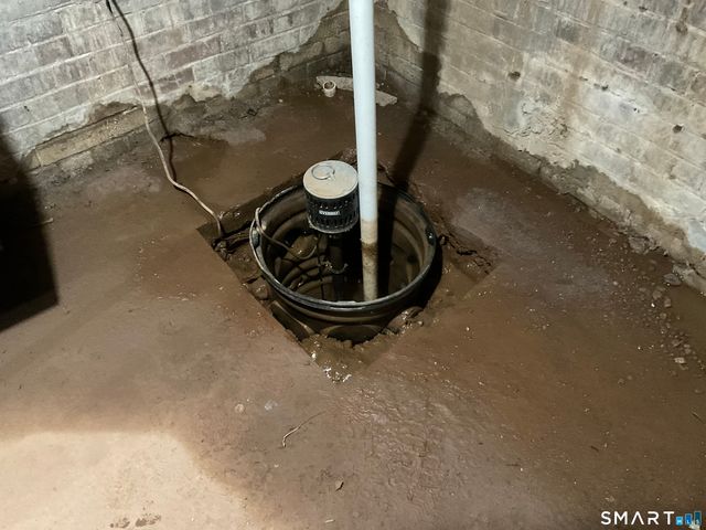 186 South Main Street, Suffield, CT 06078