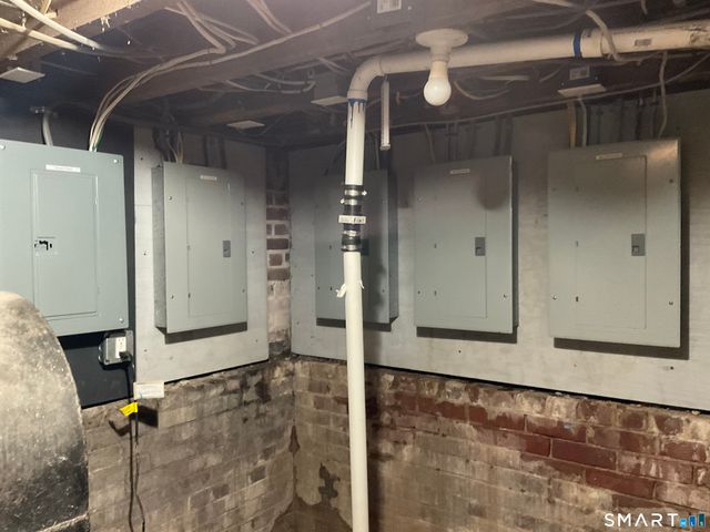 186 South Main Street, Suffield, CT 06078