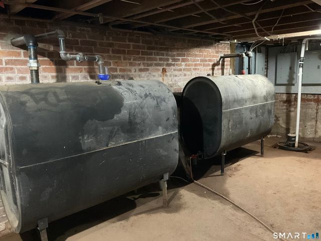 186 South Main Street, Suffield, CT 06078