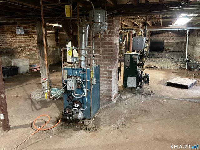 186 South Main Street, Suffield, CT 06078