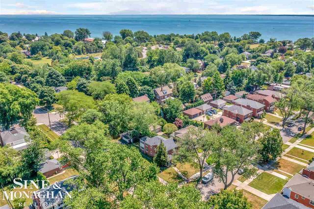 796-798 Harcourt Road, Grosse Pointe Park, MI 48230