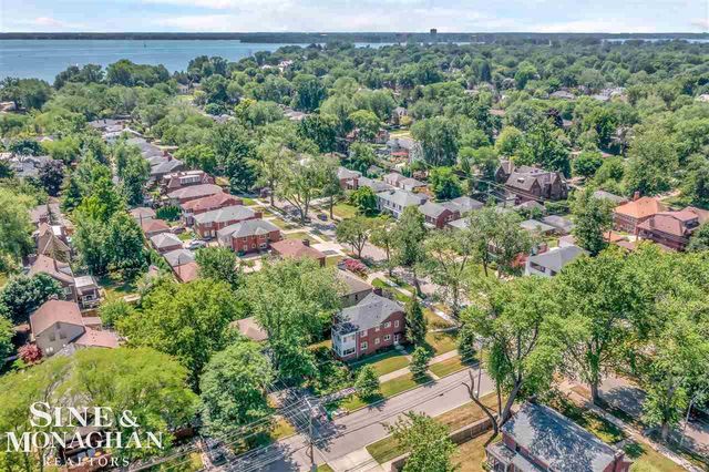 796-798 Harcourt Road, Grosse Pointe Park, MI 48230