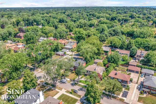 796-798 Harcourt Road, Grosse Pointe Park, MI 48230