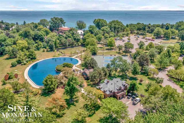 796-798 Harcourt Road, Grosse Pointe Park, MI 48230