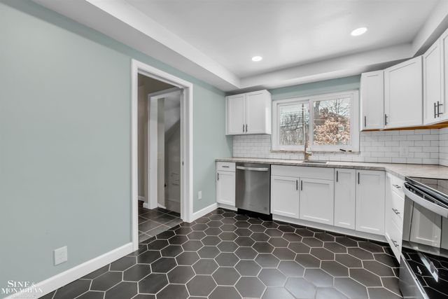 796-798 Harcourt Road, Grosse Pointe Park, MI 48230