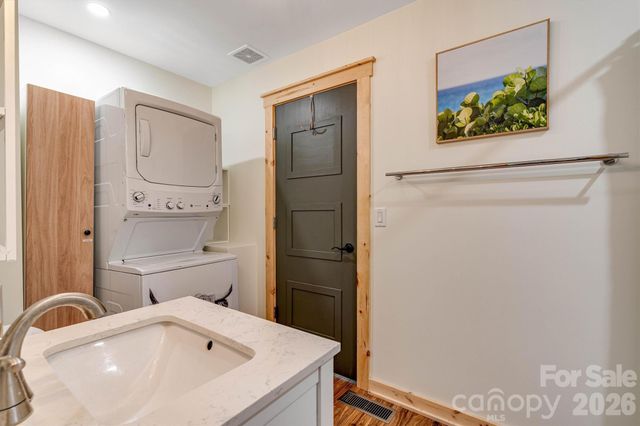 8347 Cedar Circle, Connelly Springs, NC 28612