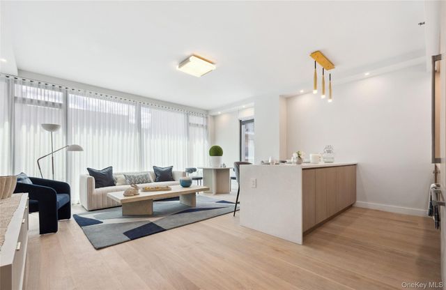 38-20 Parsons Boulevard 618, Flushing, NY 11354