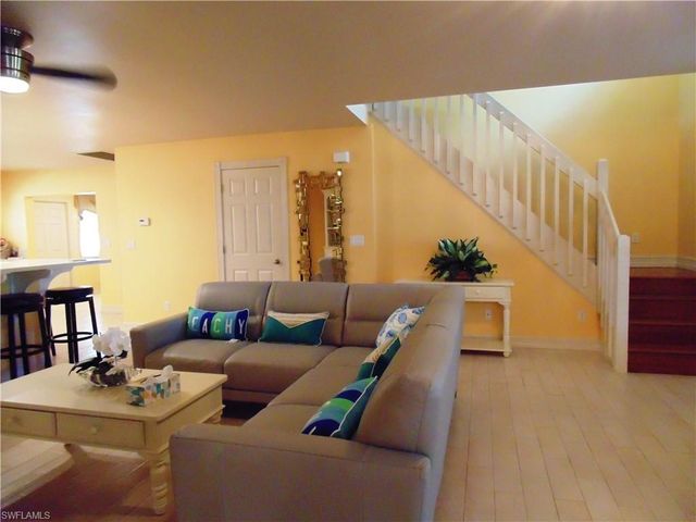 1120 SE 33 TER, Cape Coral, FL 33904