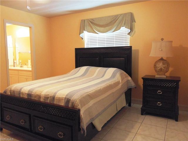 1120 SE 33 TER, Cape Coral, FL 33904