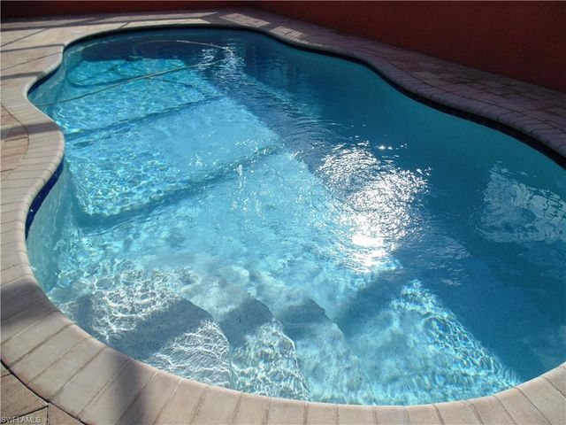 1120 SE 33 TER, Cape Coral, FL 33904