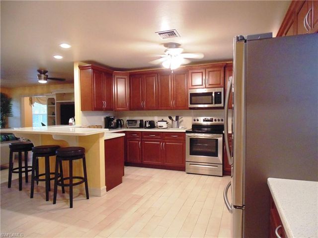 1120 SE 33 TER, Cape Coral, FL 33904