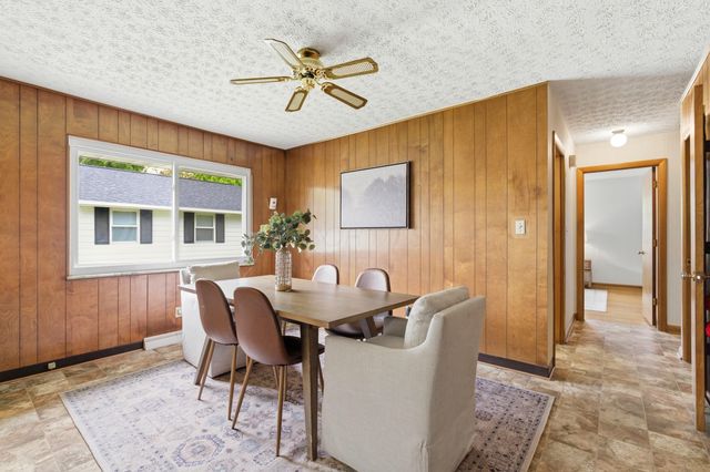 1461 Ridgeview Road, Columbus, OH 43221