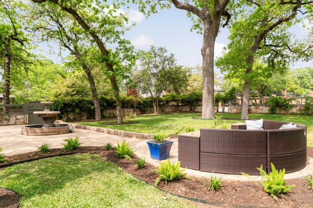 2407 Enfield RD A, Austin, TX 78703