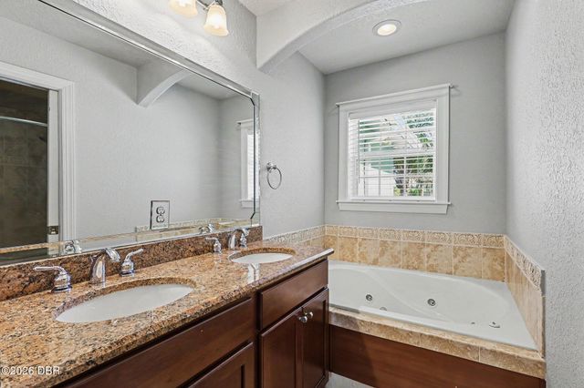 1380 Isabella Dr Unit 105, Melbourne, FL 32935
