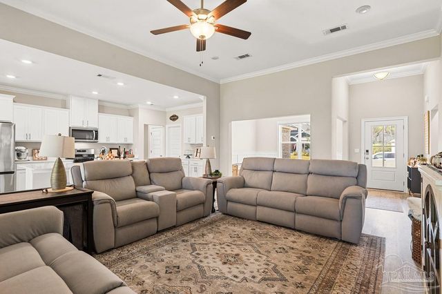 4138 Foggy Bottom Dr, Milton, FL 32583