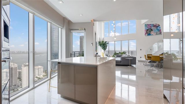 60 SW 13th St 4200, Miami, FL 33130