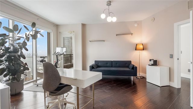 60 SW 13th St 4200, Miami, FL 33130